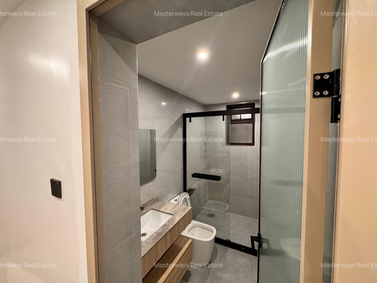 3 Bed Apartment with En Suite at Riverside Drive - 7