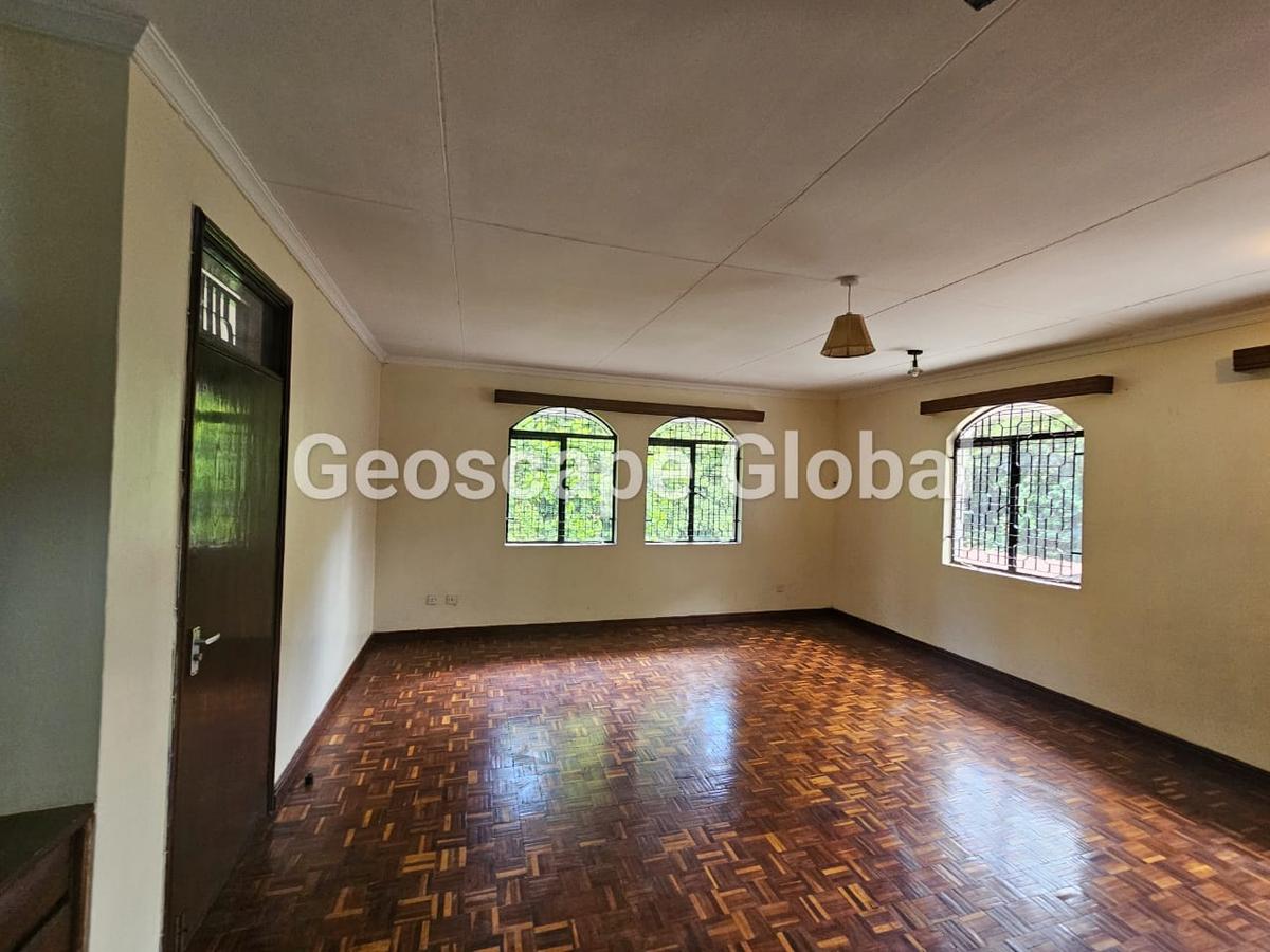 7 Bed House with En Suite in Kitisuru - 7