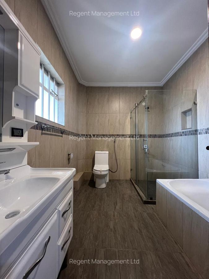 4 Bed House with En Suite at Five Star Road - 9