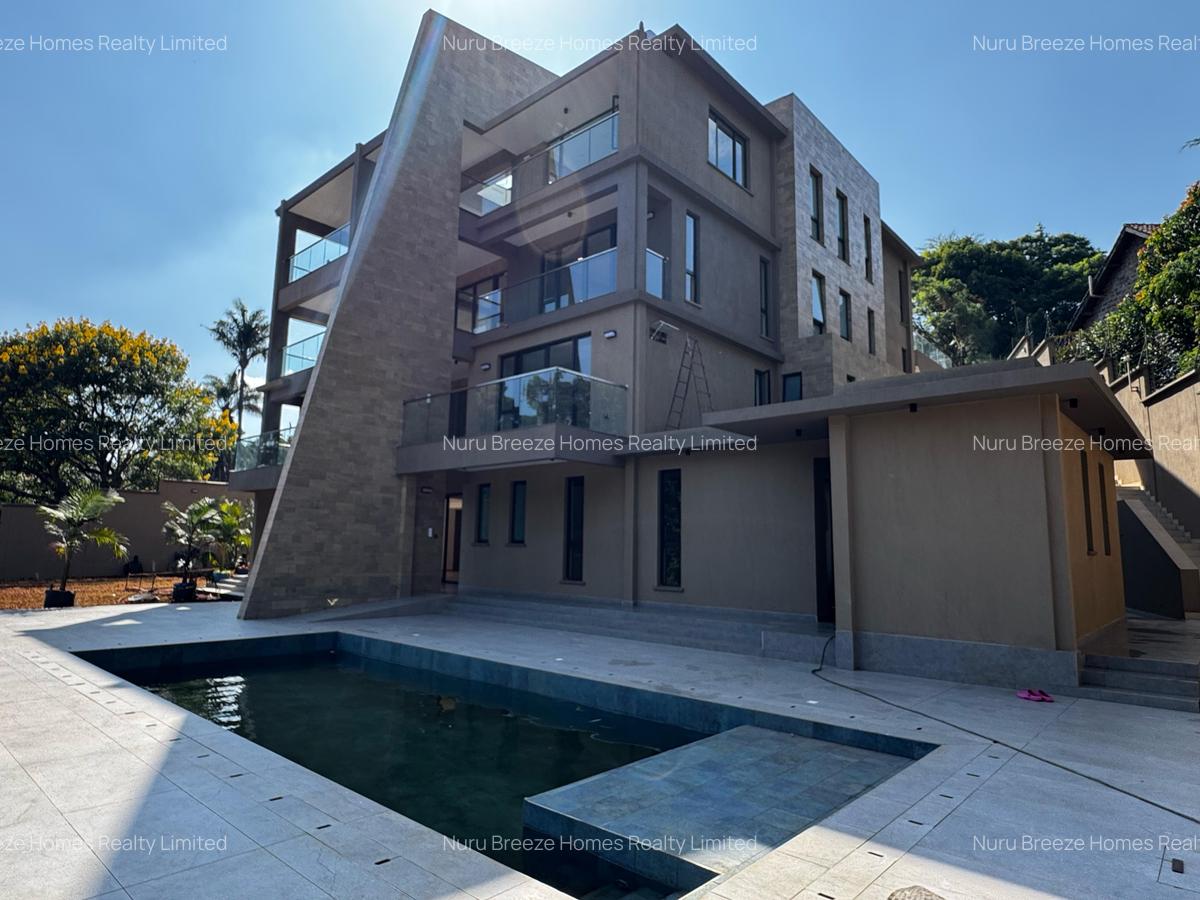 6 Bed House with En Suite in Nyari - 9