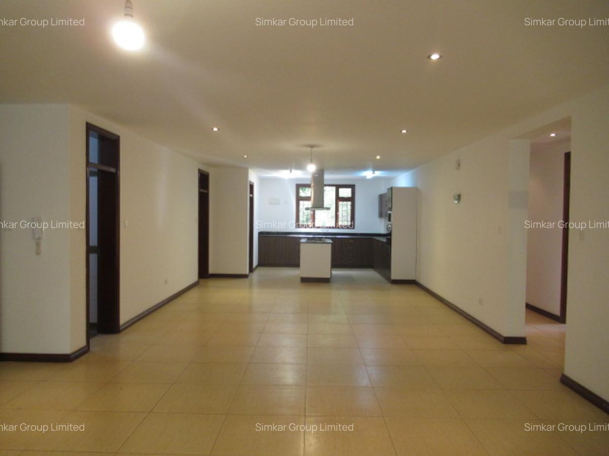 3 Bed Apartment with En Suite at Riverside Drive - 6