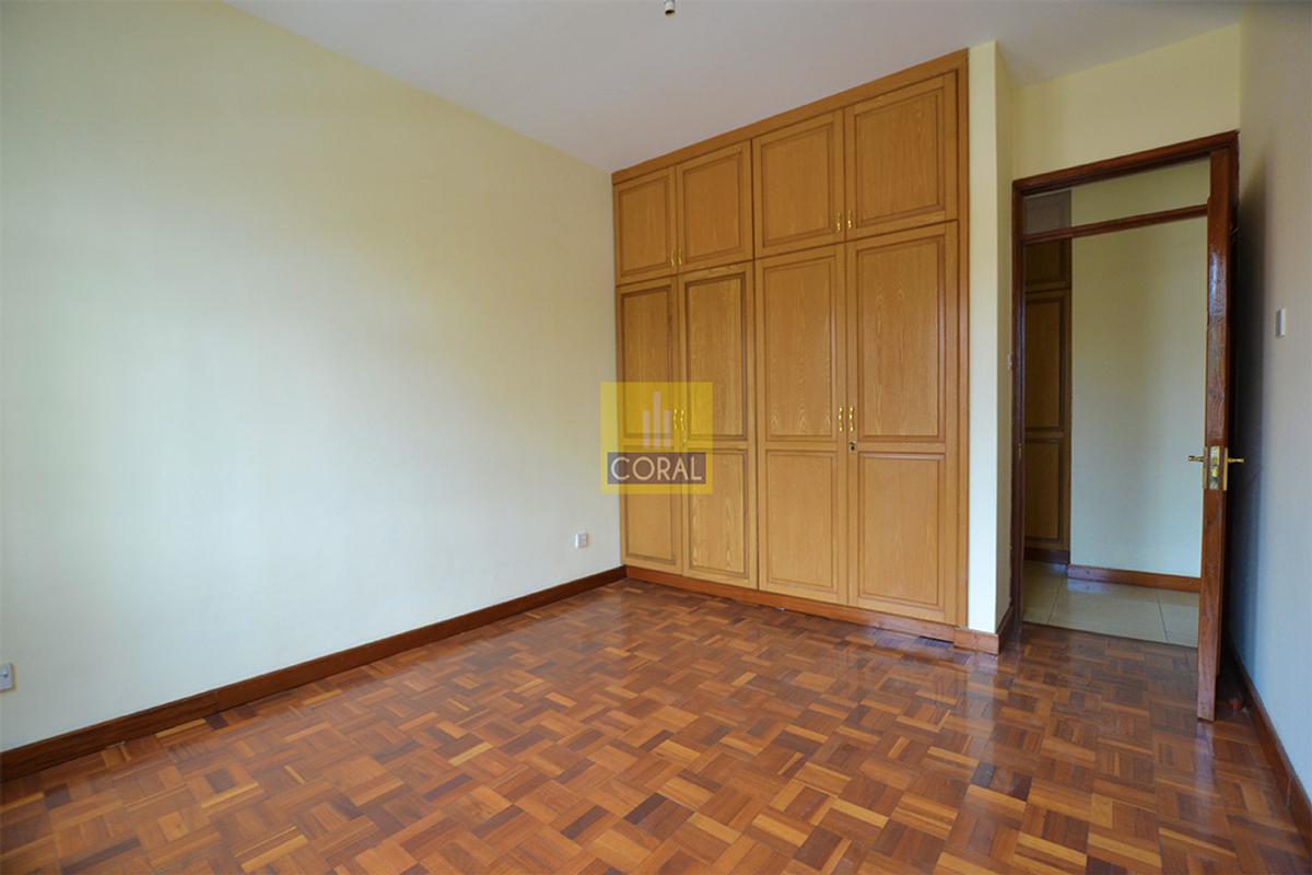 3 Bed Apartment with Parking in Brookside - 13