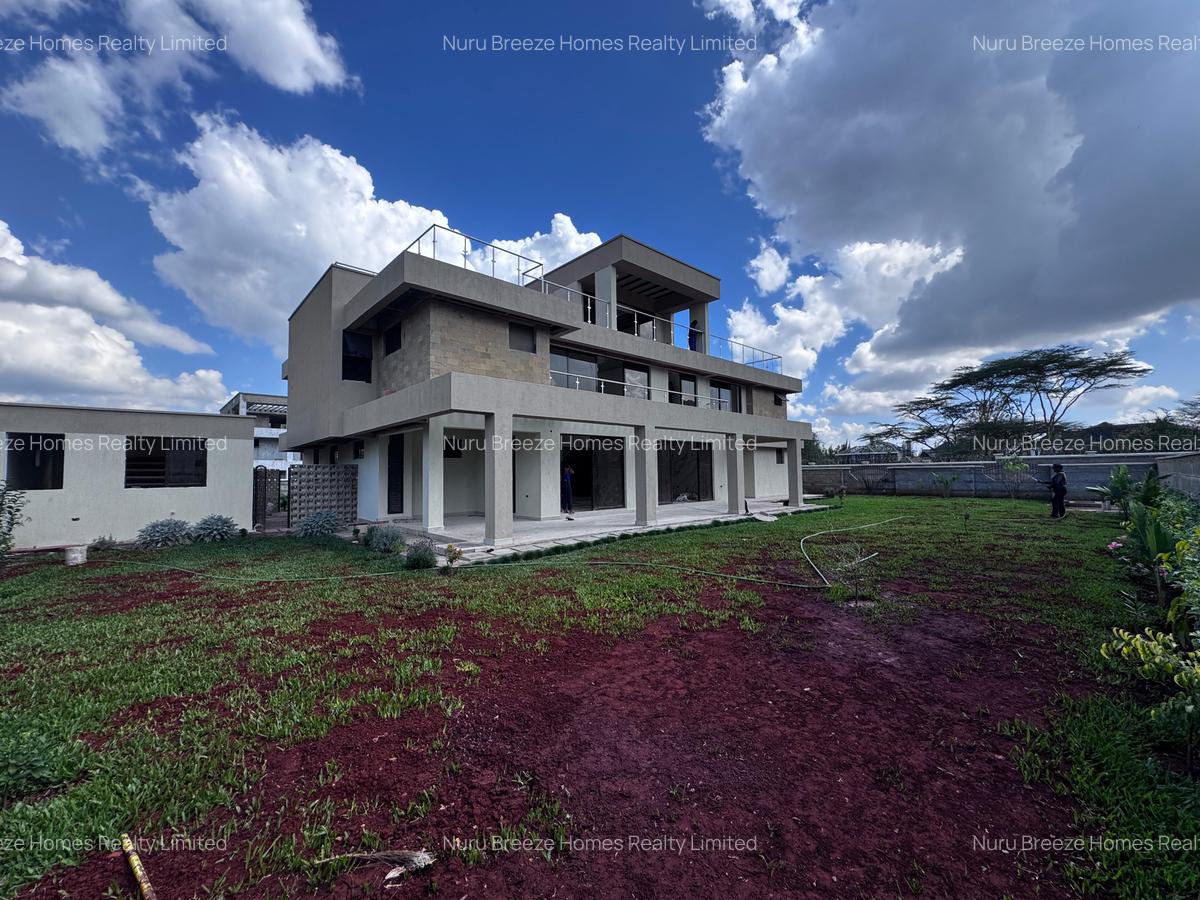 5 Bed Townhouse with En Suite in Karen - 16