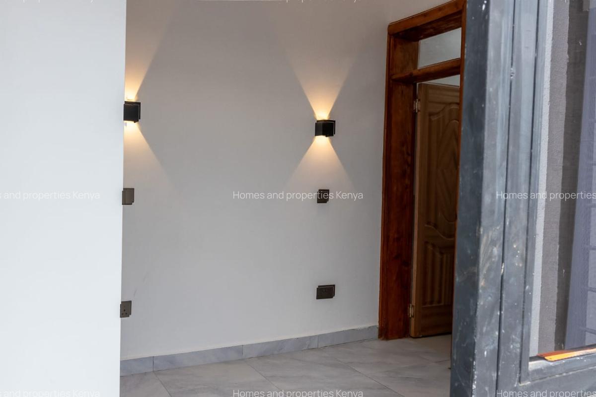 4 Bed Townhouse at Corner Kamakis - 8