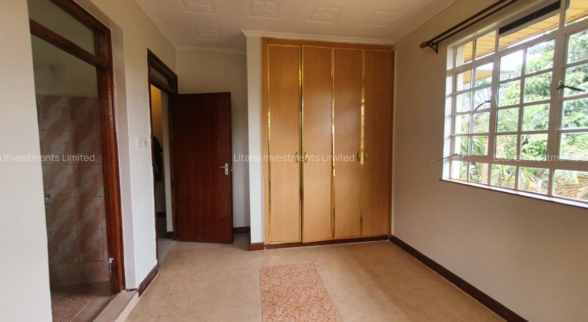 3 Bed House with Garden at Old Runda - 8