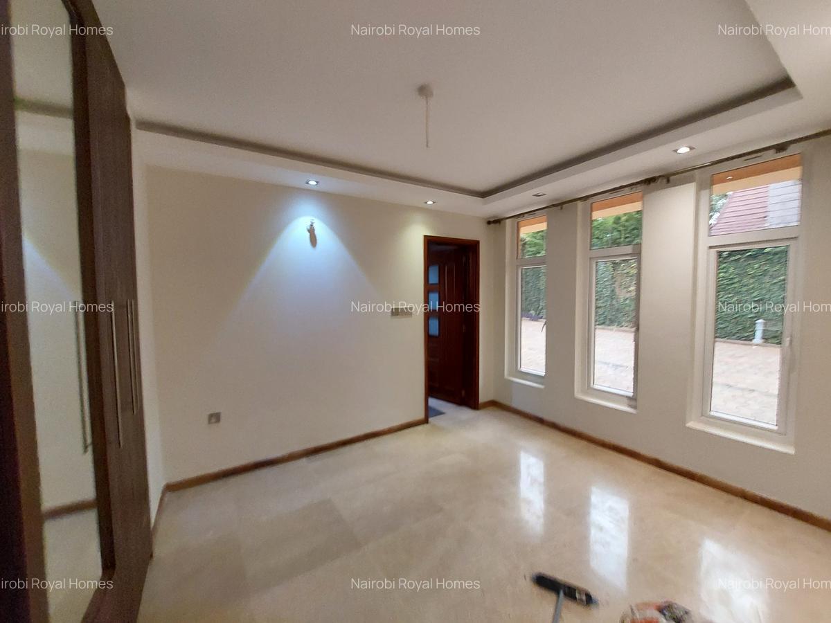 5 Bed Townhouse with En Suite at Convent Drive - 11