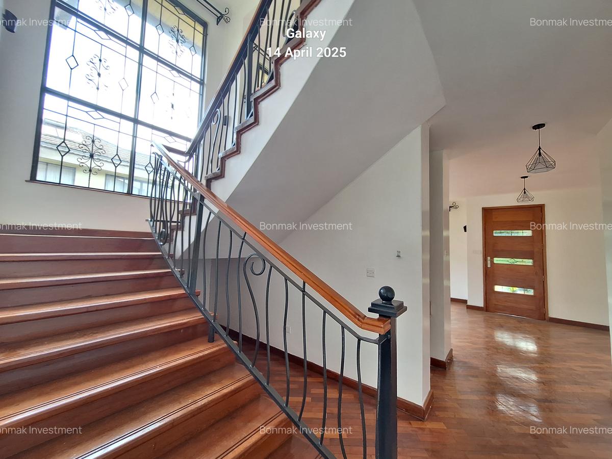 4 Bed Townhouse with En Suite at Ridgeways. - 7