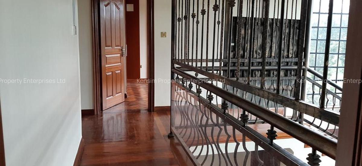 4 Bed Townhouse with En Suite in Runda - 11