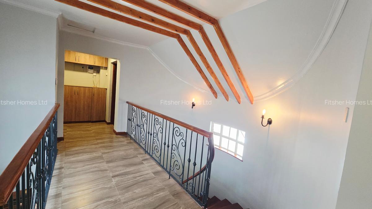 4 Bed House with En Suite in Runda - 13