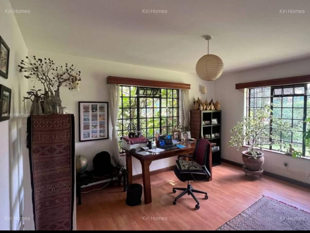 5 Bed Townhouse with En Suite in Runda - 4