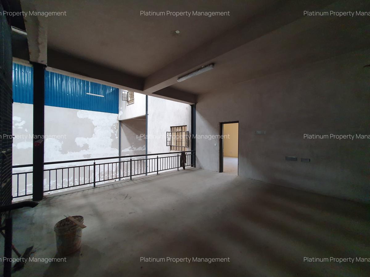 15,945 ft² Warehouse with Backup Generator at Airport North Road - 11