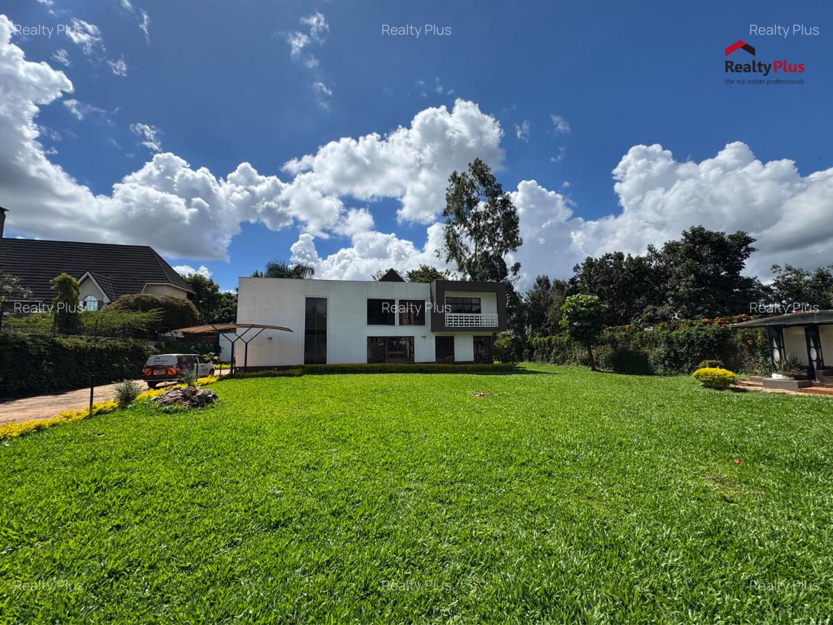 6 Bed Villa with En Suite in Runda - 1