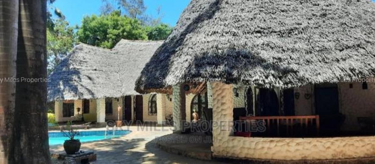 3 Bed Villa with En Suite at La-Marina Mtwapa - 10