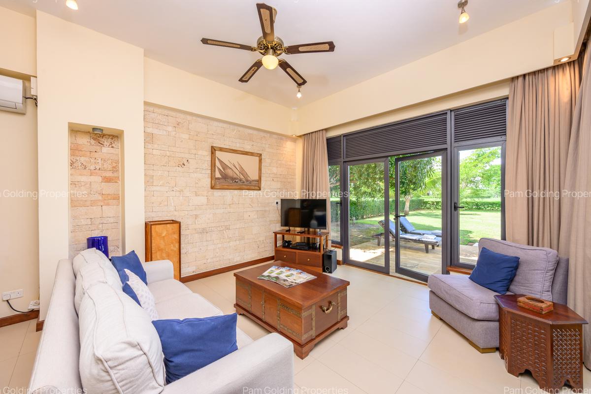 3 Bed House with En Suite at Kilifi Creek - 7