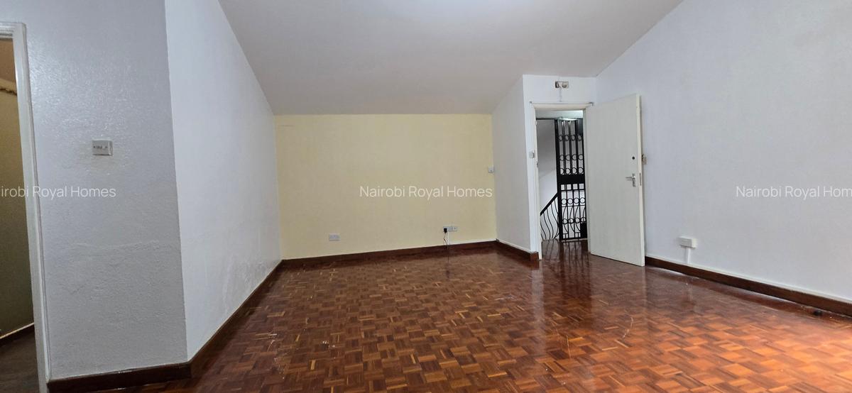 4 Bed House with En Suite at Hill View - 14