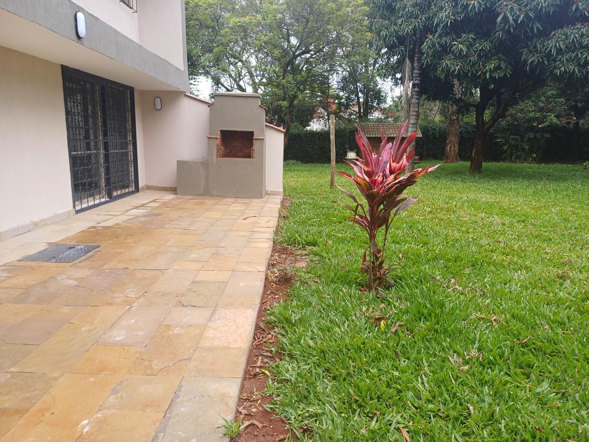 4 Bed House with En Suite at Runda Drive - 5