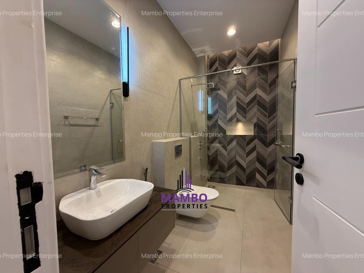 5 Bed Townhouse with En Suite at Lavington - 15