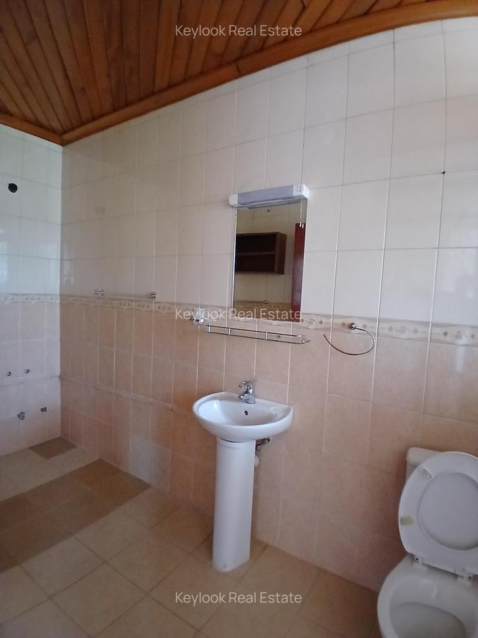 4 Bed Townhouse with En Suite in Lavington - 12