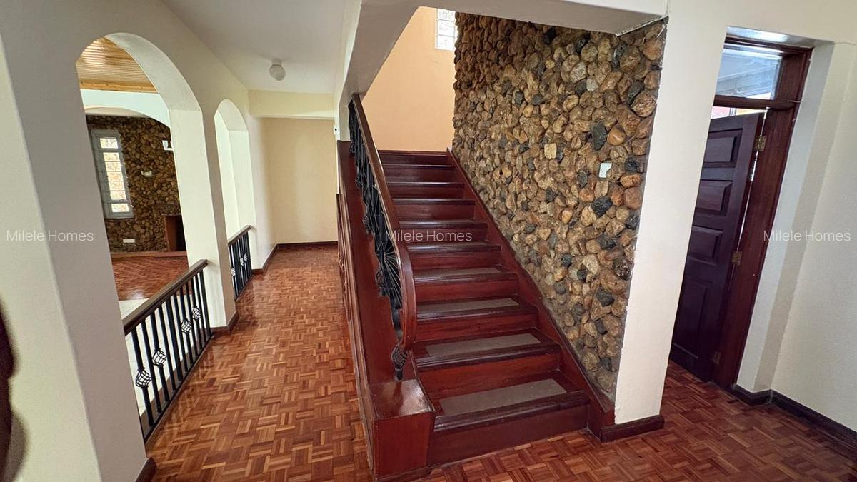 6 Bed Villa with En Suite at Eliud Mathu - 7