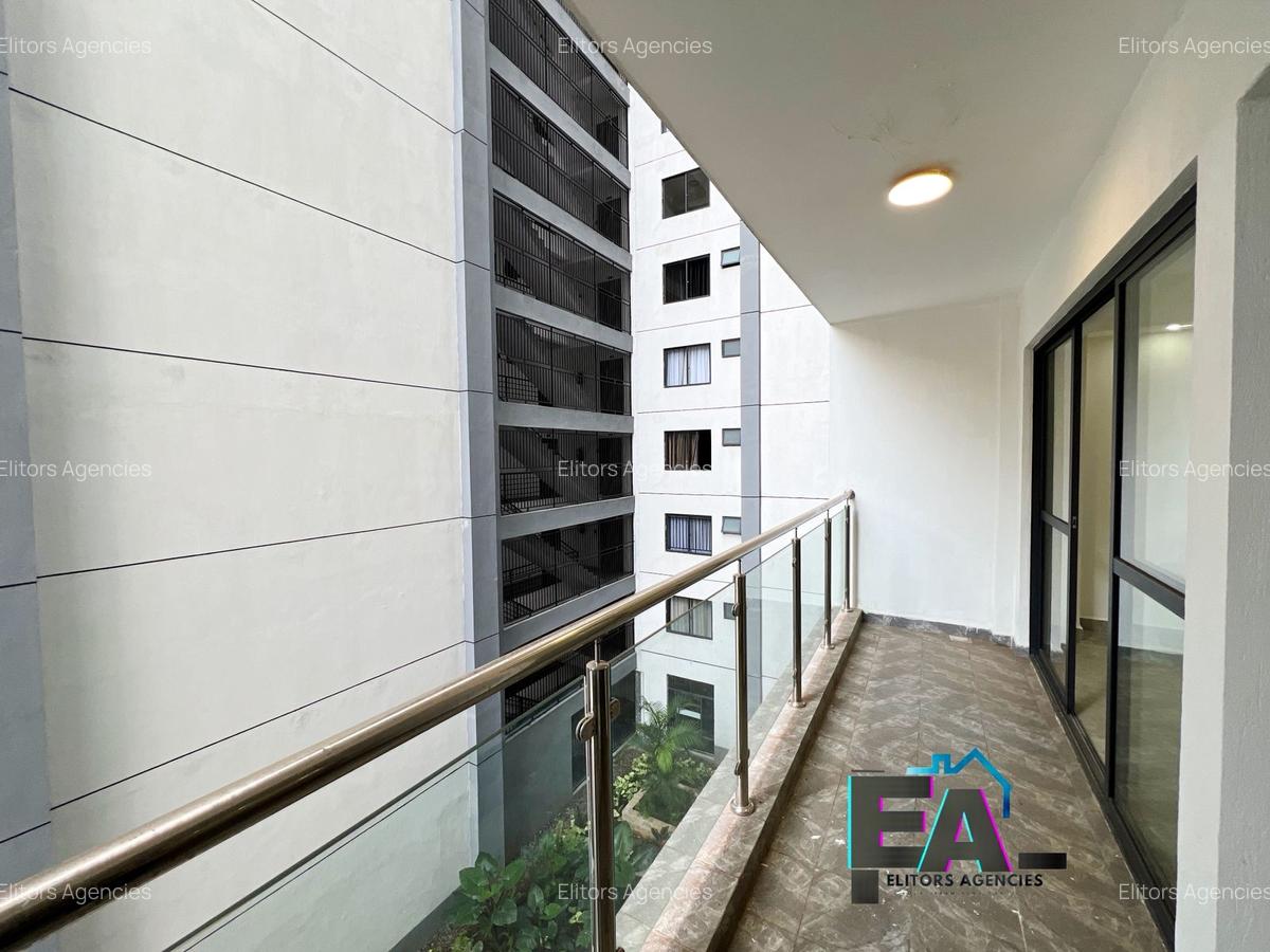 3 Bed Apartment with En Suite at Riverside Drive - 2