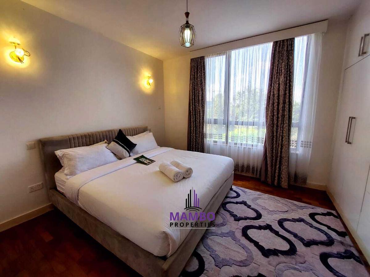 Serviced 2 Bed Apartment with En Suite at Dennis Pritt - 16