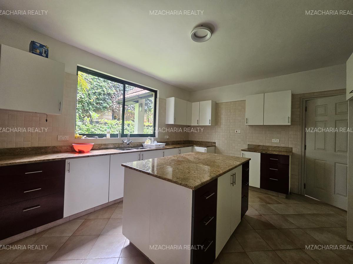 3 Bed Villa with Garden in Kiambu Road - 8