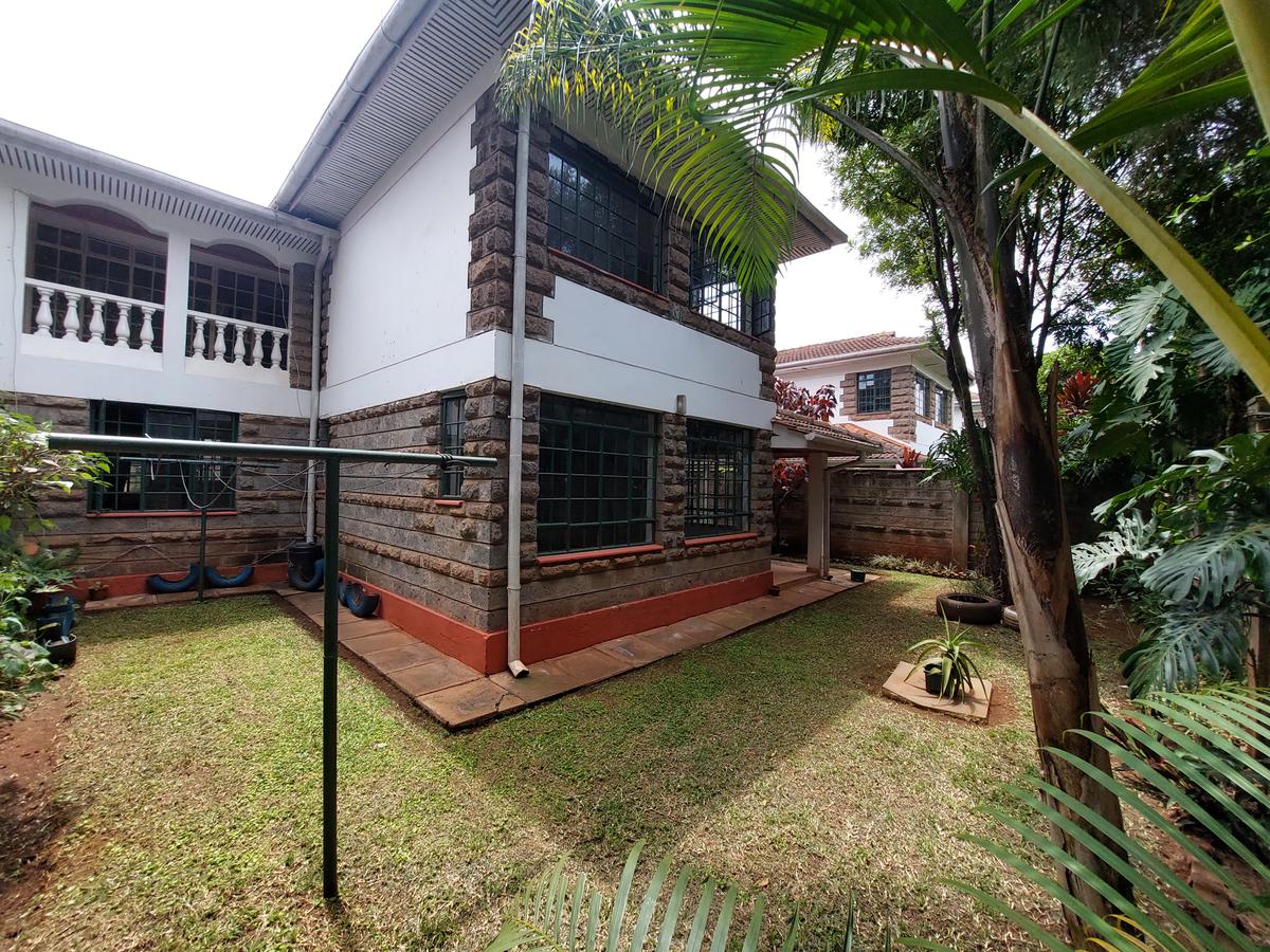 4 Bed Townhouse with En Suite at Off Convent Drive - 4