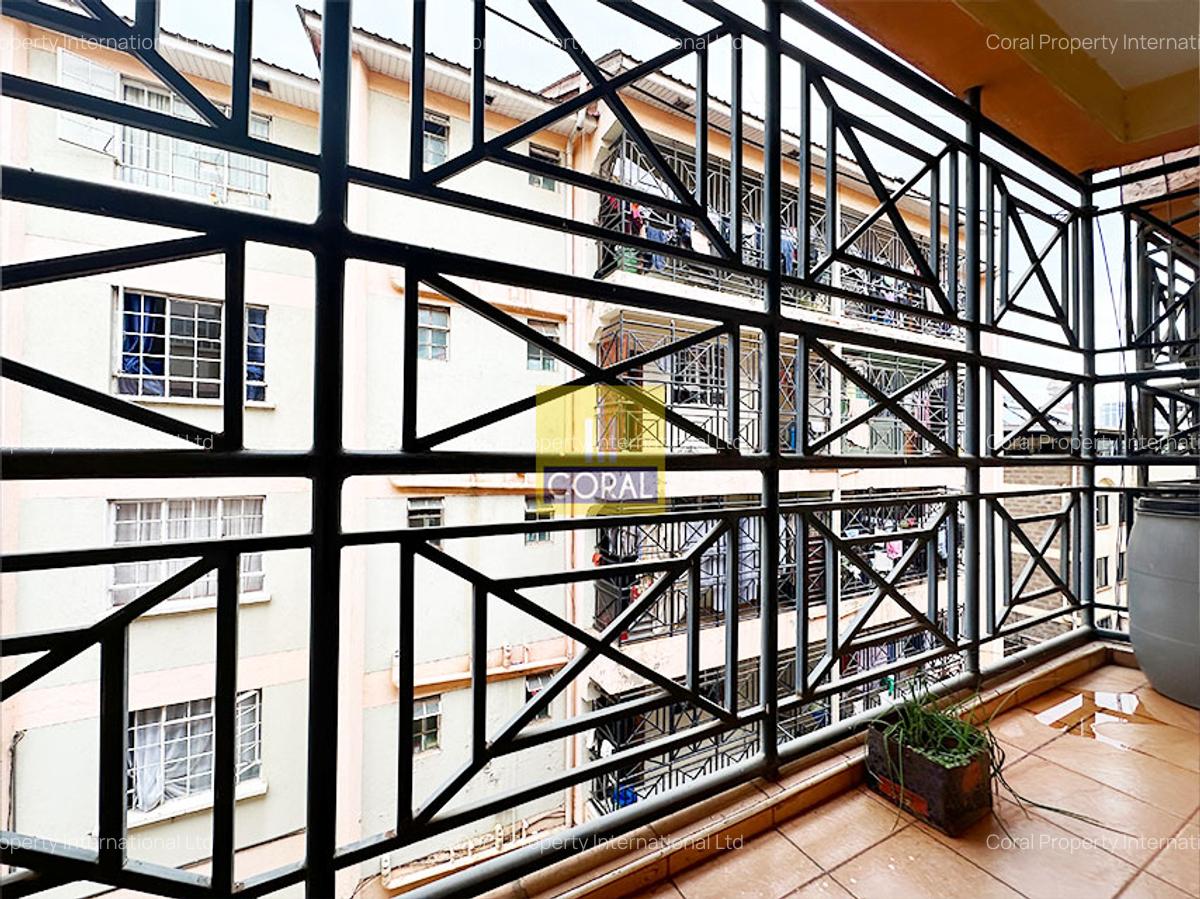 3 Bed Apartment with En Suite in Parklands - 17