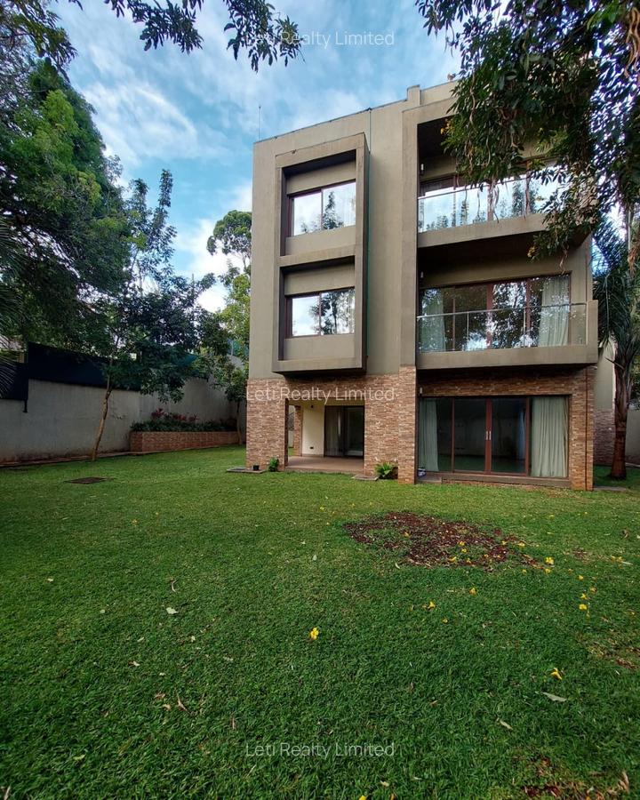5 Bed Townhouse with En Suite in Lavington - 1