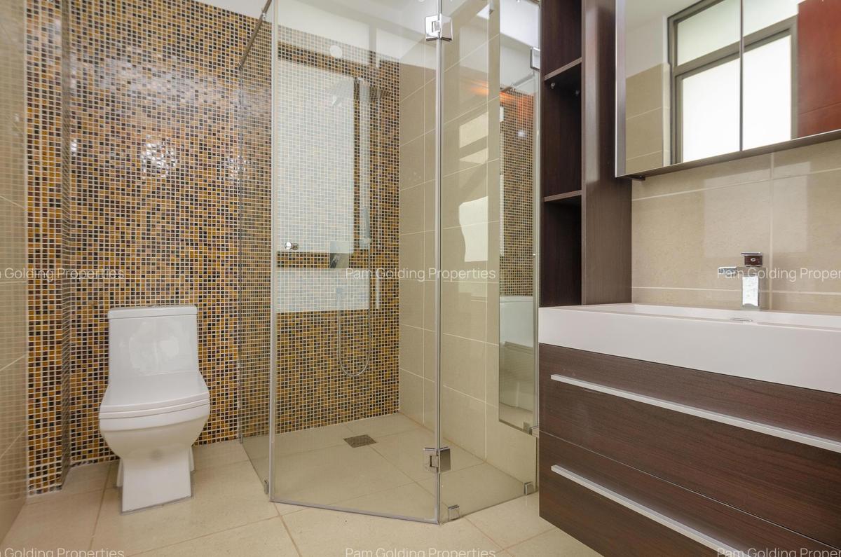 3 Bed Apartment with En Suite in Parklands - 20