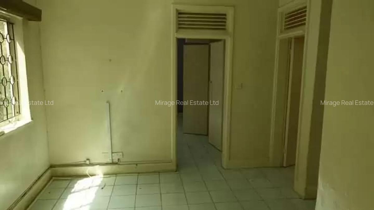 3 Bed Apartment with Parking in State House - 2