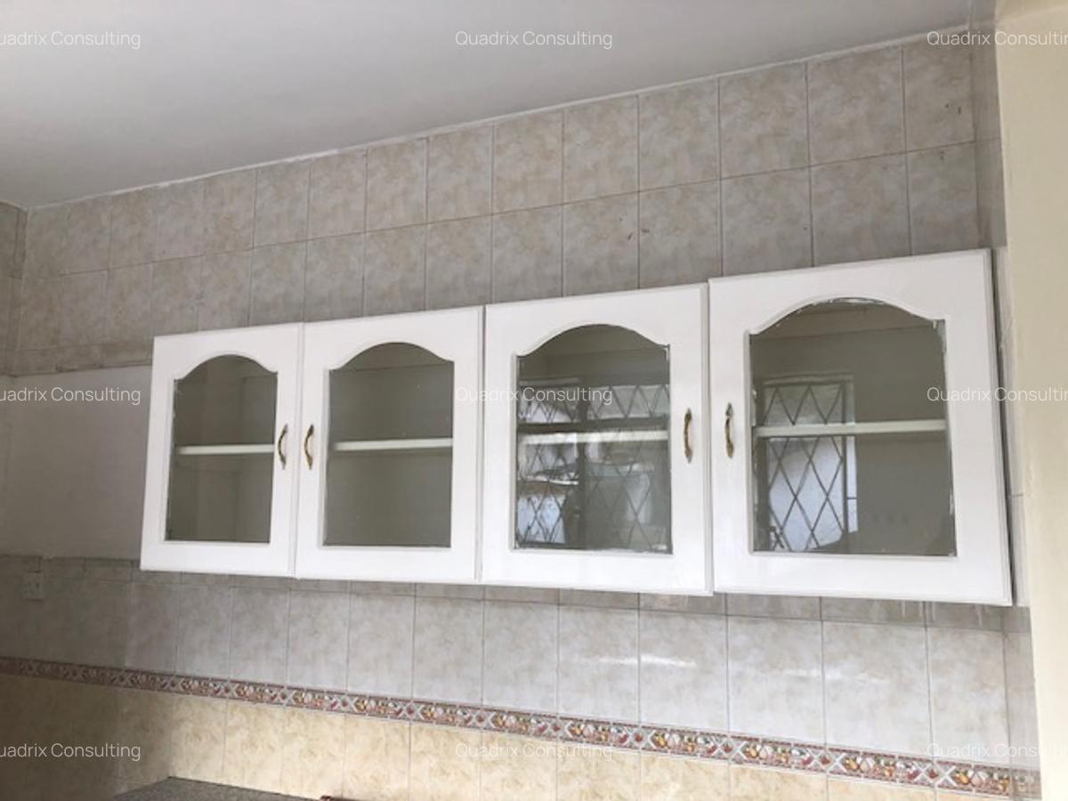 Serviced 2 Bed Apartment with En Suite at Arwings Khodeck Road - 10