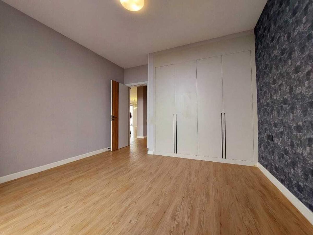 3 Bed Apartment with En Suite in Westlands Area - 10