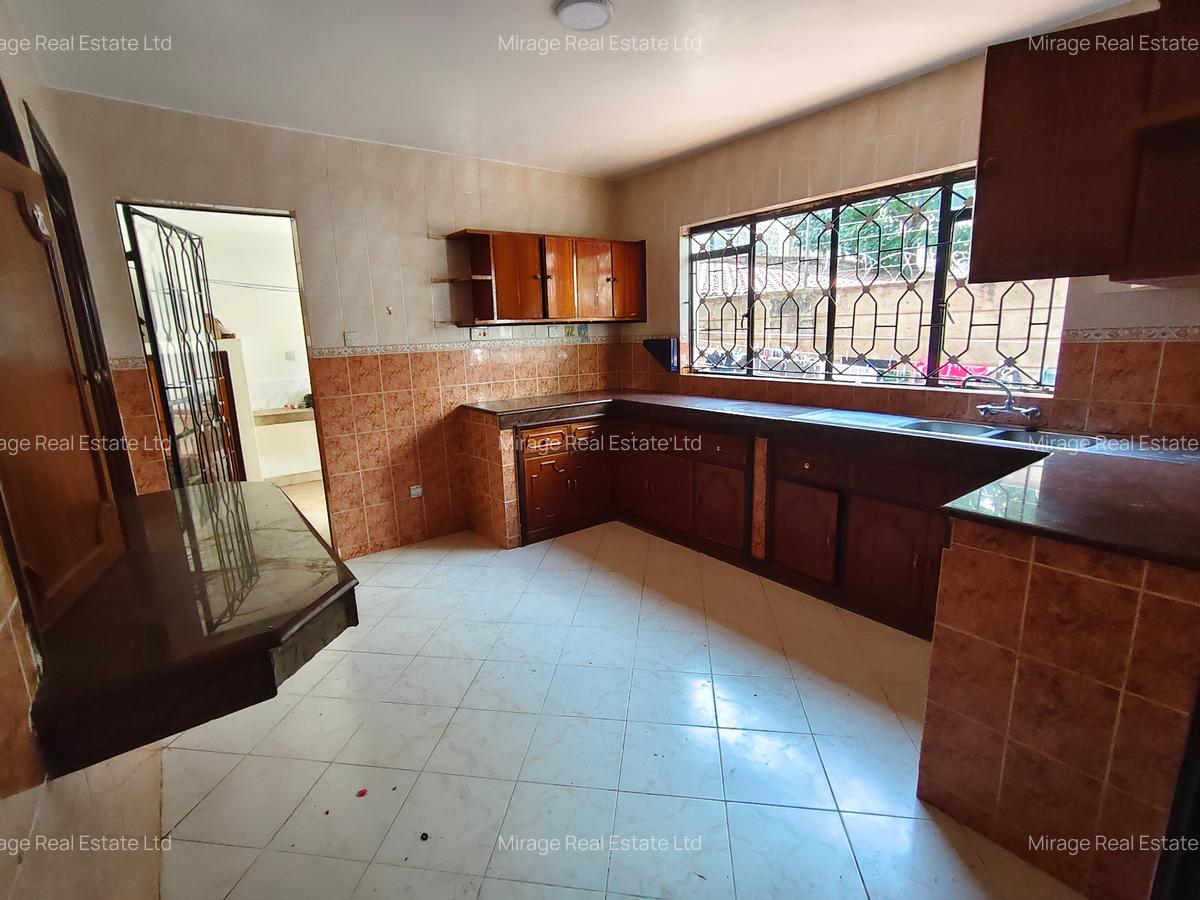 3 Bed Apartment with Swimming Pool in Kileleshwa - 15