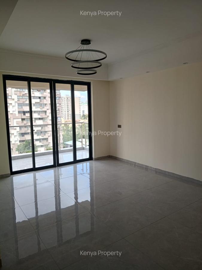2 Bed Apartment with Swimming Pool in Kilimani - 11