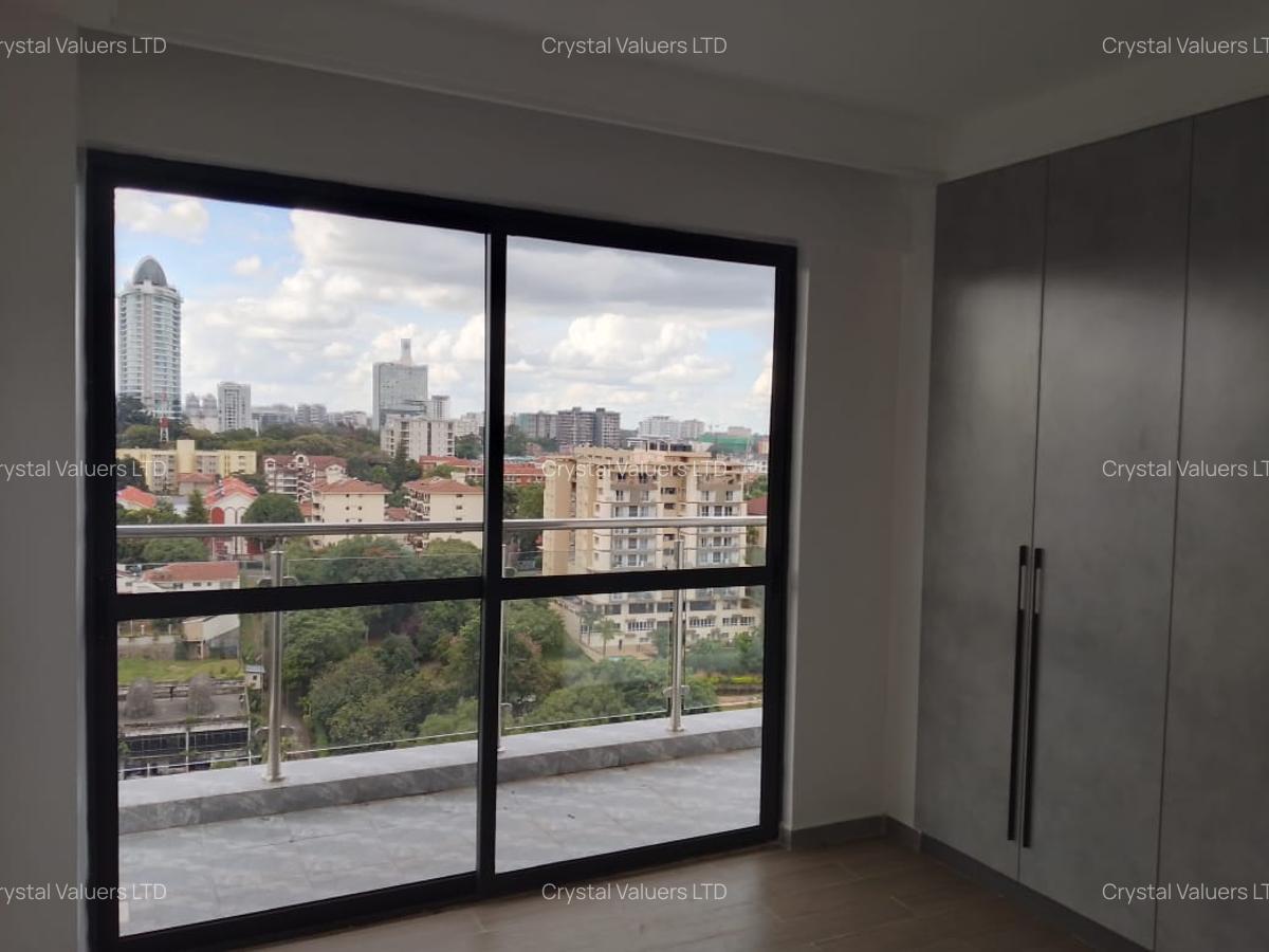 2 Bed Apartment with En Suite in Riverside - 4