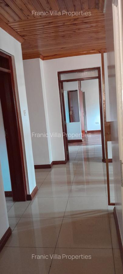 5 Bed House with En Suite at Nyari Central - 18