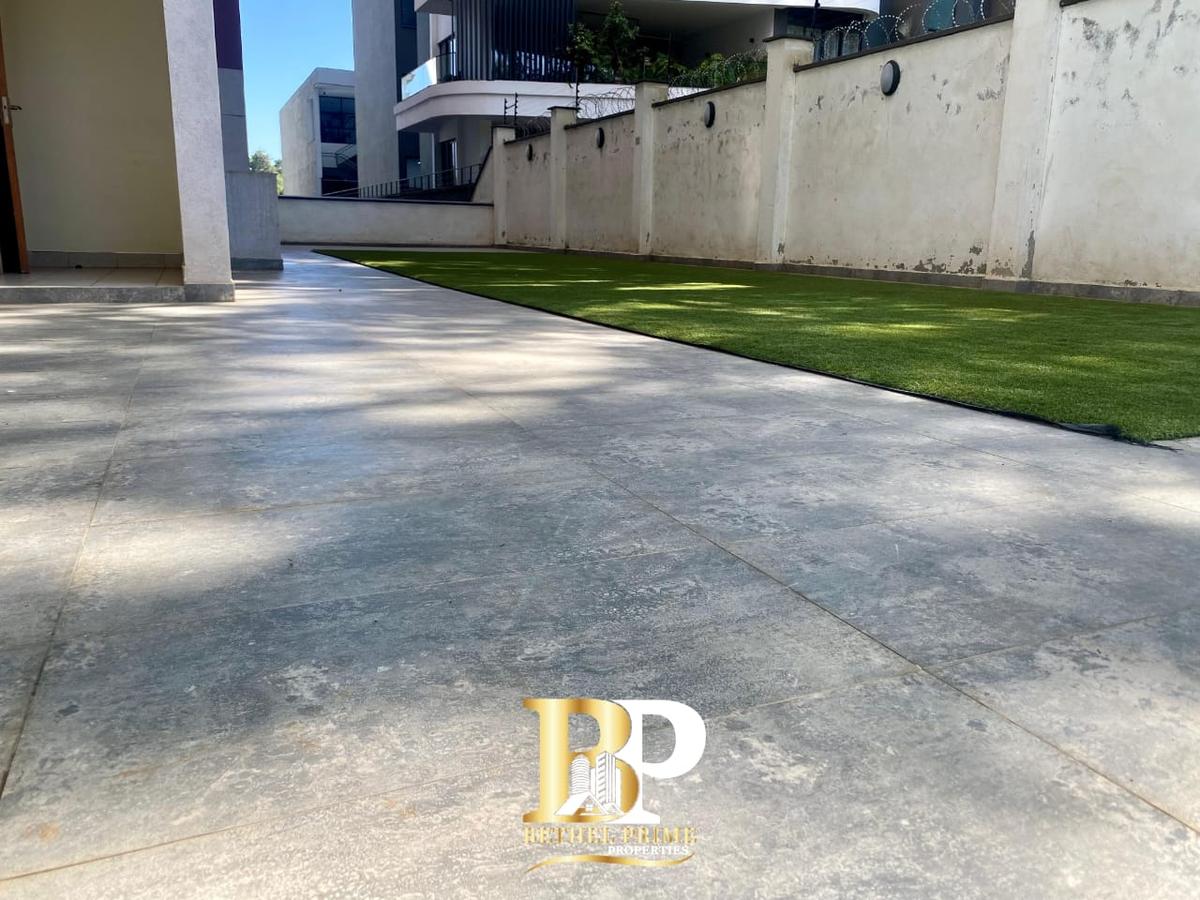 4 Bed Apartment with En Suite in General Mathenge - 18