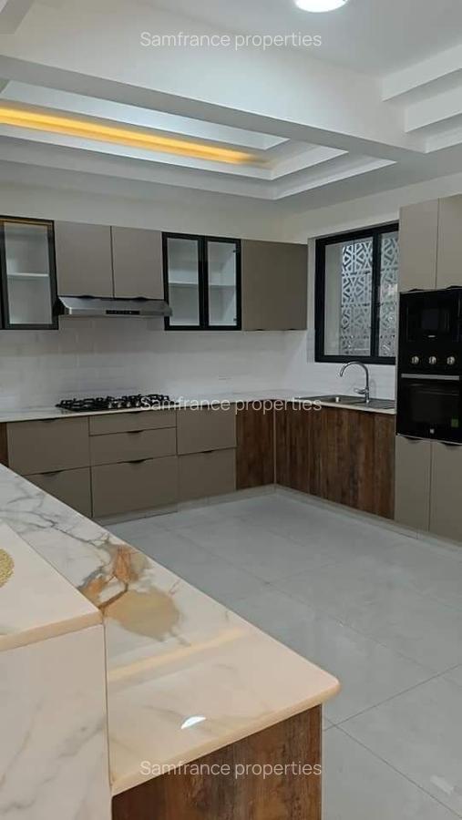 2 Bed Apartment with En Suite at Moyne Drive - 8