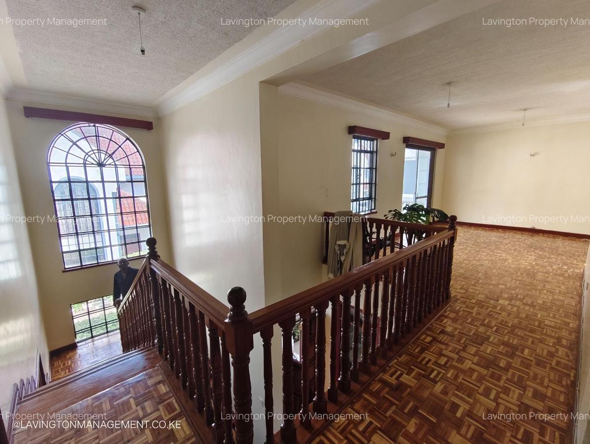 4 Bed Townhouse with En Suite at Lavington Green - 12