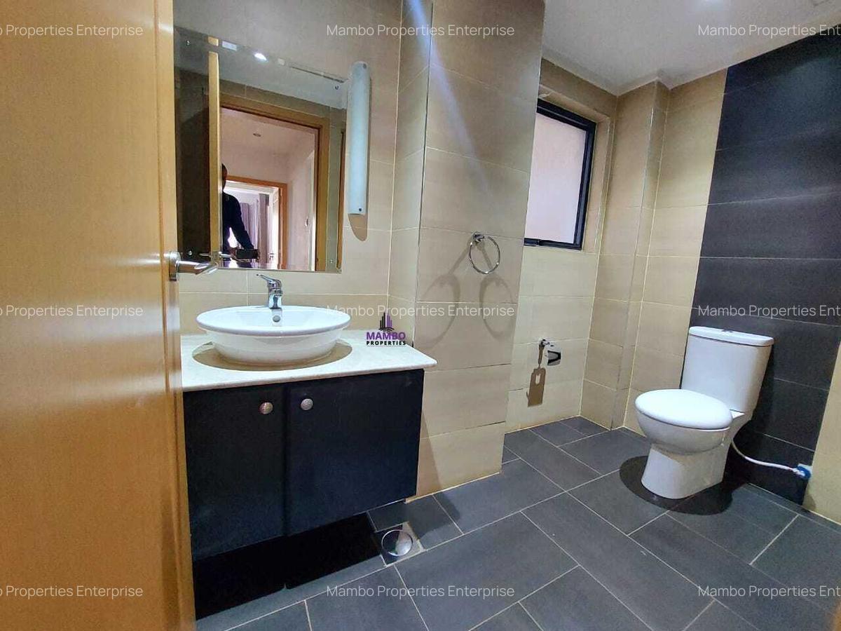 Serviced 2 Bed Apartment with En Suite at Brookside Drive - 12