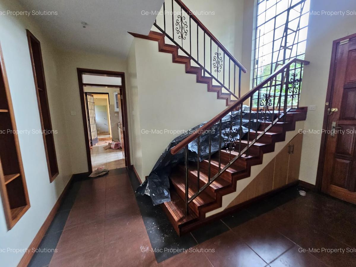 4 Bed House with En Suite in Runda - 16