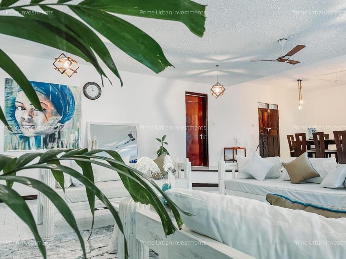 4 Bed House with En Suite in Diani - 11