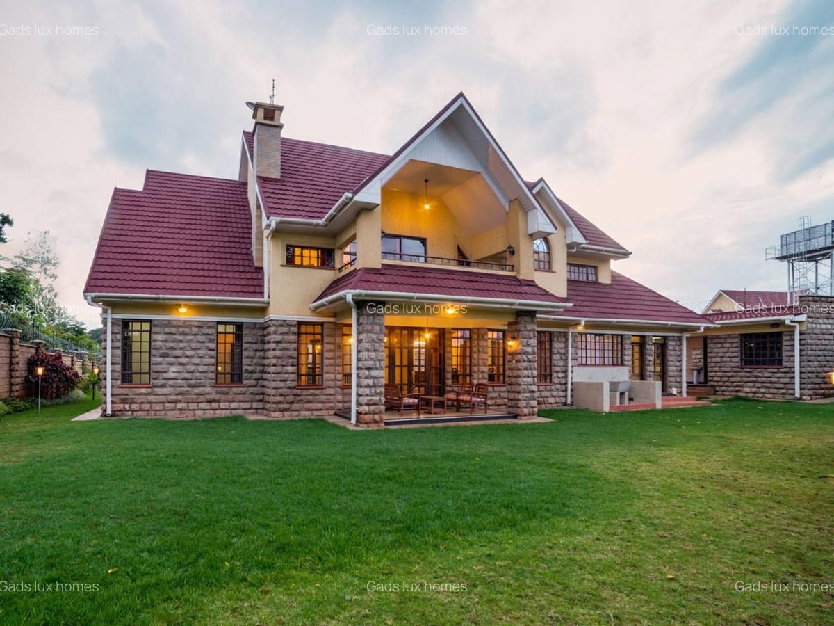 4 Bed Villa with En Suite at Rosslyn - 1