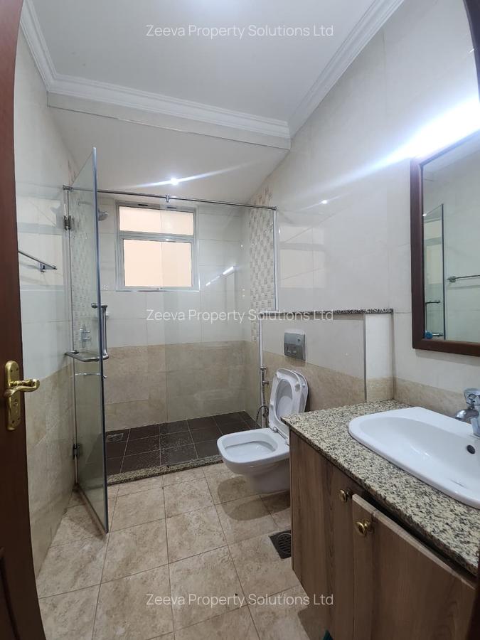 2 Bed Apartment with En Suite in Parklands - 15