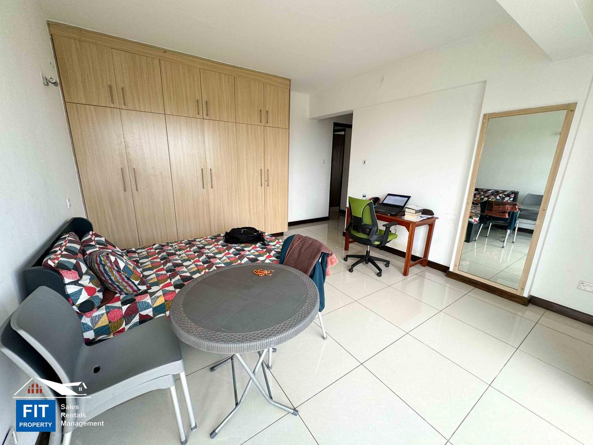 3 Bed Apartment with En Suite at 6Th Parklands - 18