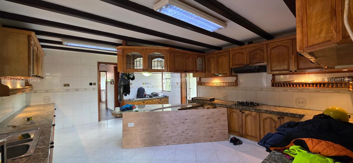 6 Bed House in Gigiri - 8