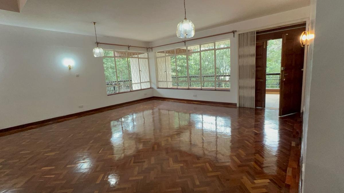 5 Bed House with En Suite in Runda - 4