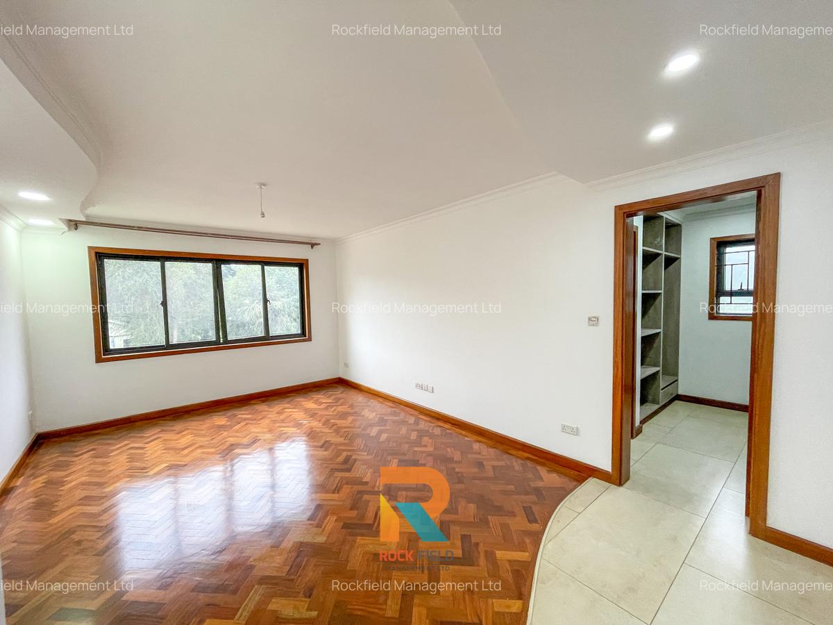 6 Bed Townhouse with En Suite in Lavington - 15
