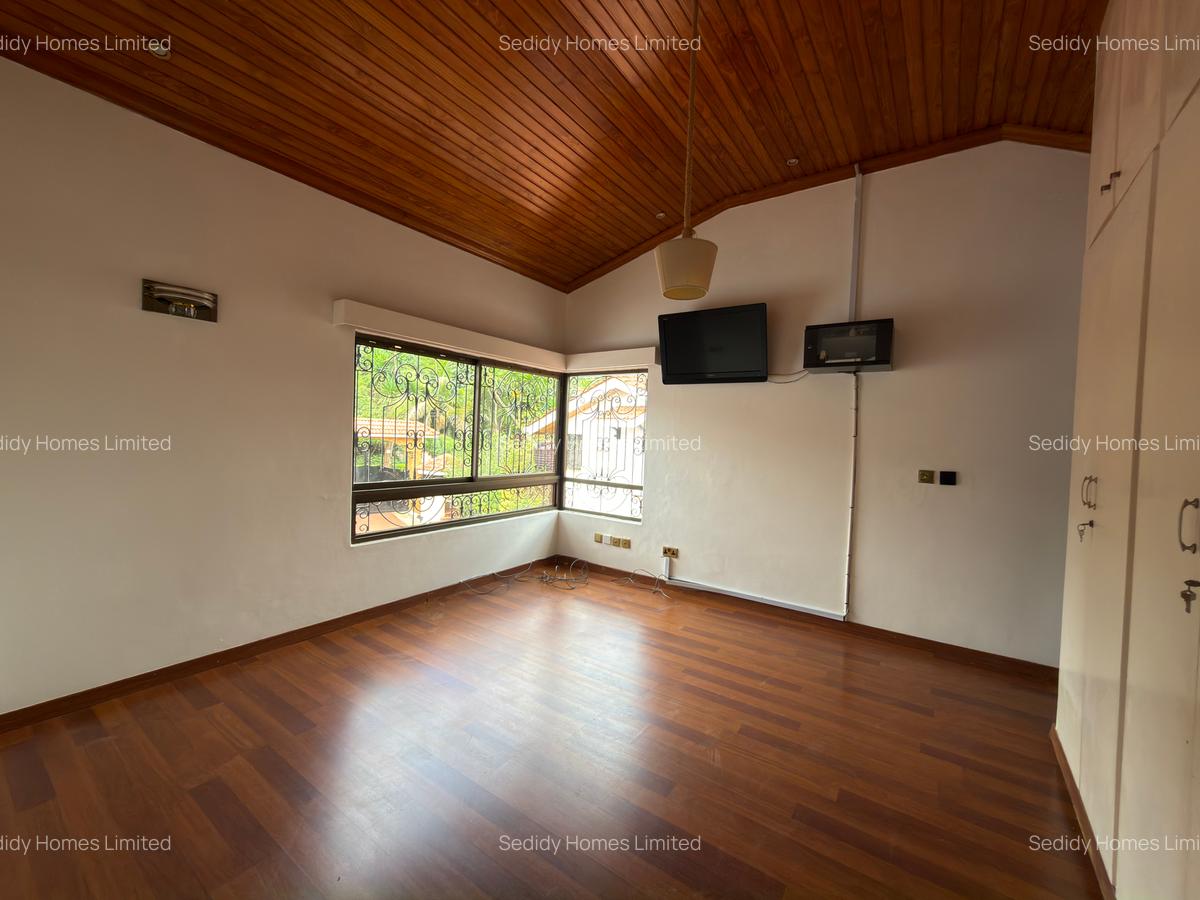 6 Bed House with En Suite in Gigiri - 5